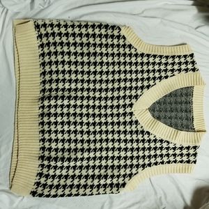 Top knitted vest